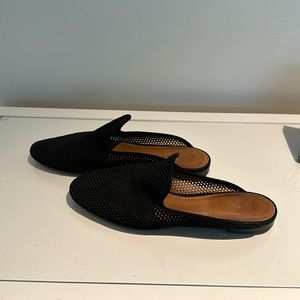 Frye, black perforated slides